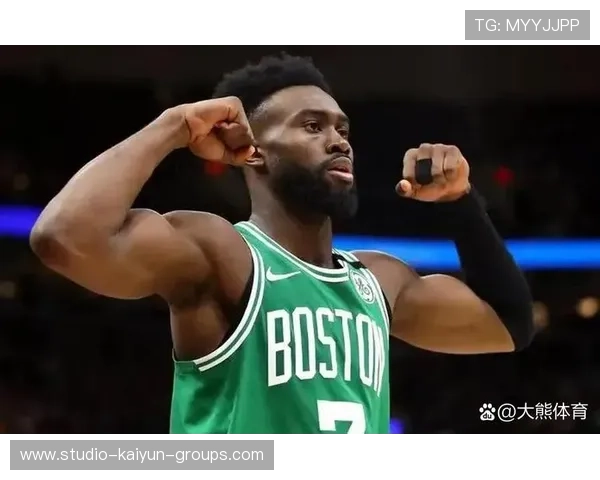 凯尔特人替补连续得分巩固领先优势